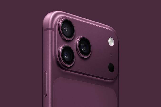 آبل تخوض معركة كن أو لا تكون مع تصميم iPhone 18 Pro